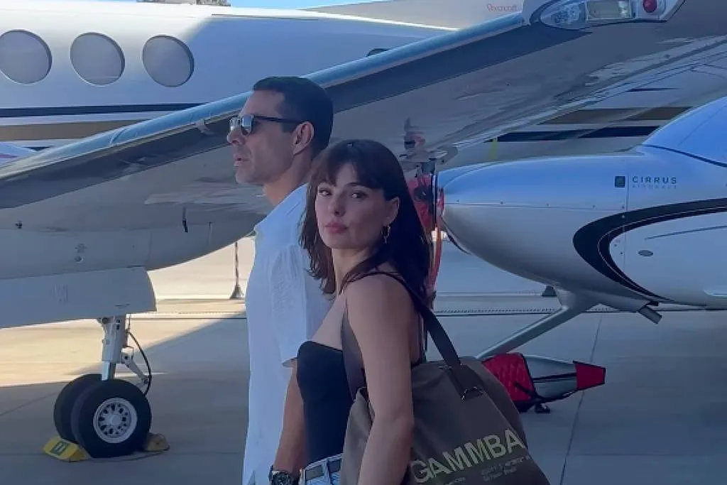 Isis Valverde exibe novo jatinho