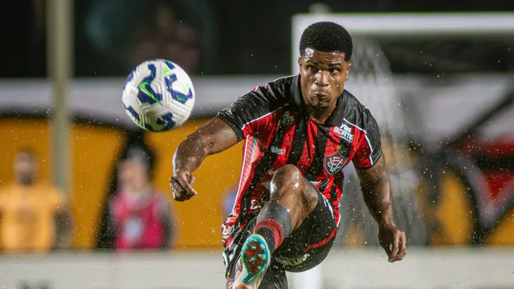 Imagem ilustrativa da imagem Jamerson deve reestrear pelo Vitória após sete meses de recuperação
