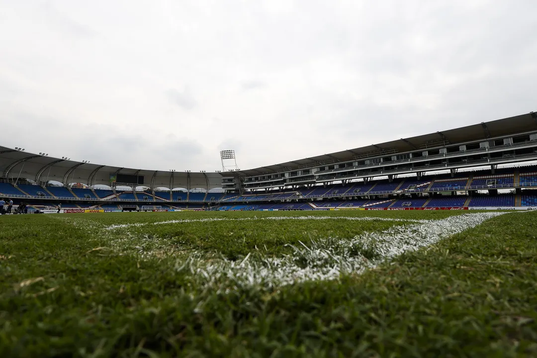 Jogador revelado pelo Bahia acerta com carrasco do Esquadrão para 2026