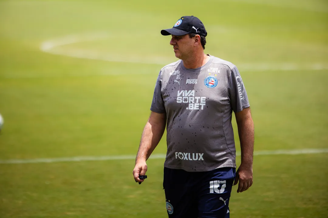 Rogério Ceni chama joia da base do Bahia após longa ausência