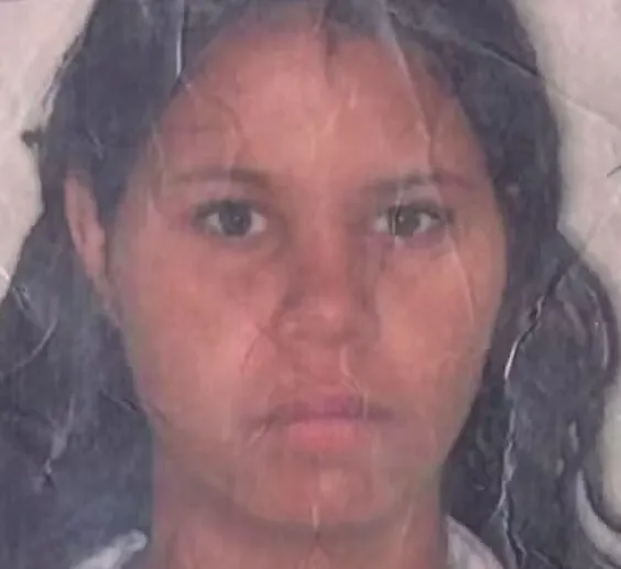 Imagem ilustrativa da imagem Jovem é encontrada morta, sem roupa e com sinais de violência em casa