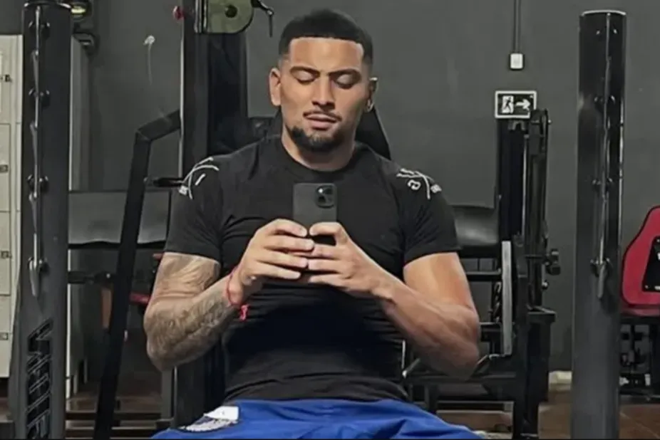 Zagueiro do Galícia detido por estupro obtém liberdade na Bahia