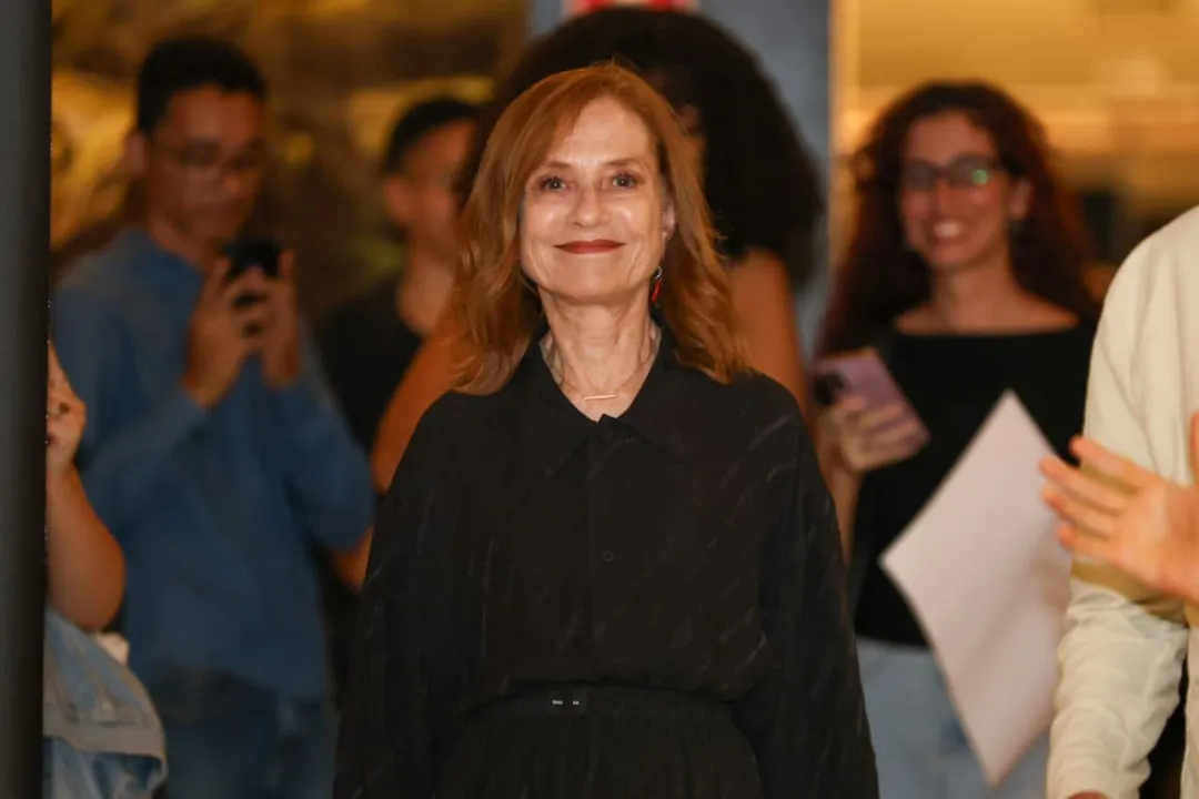 Atriz francesa Isabelle Huppert veio a Salvador para participar do Festival de Cinema Francês do Brasil 2025