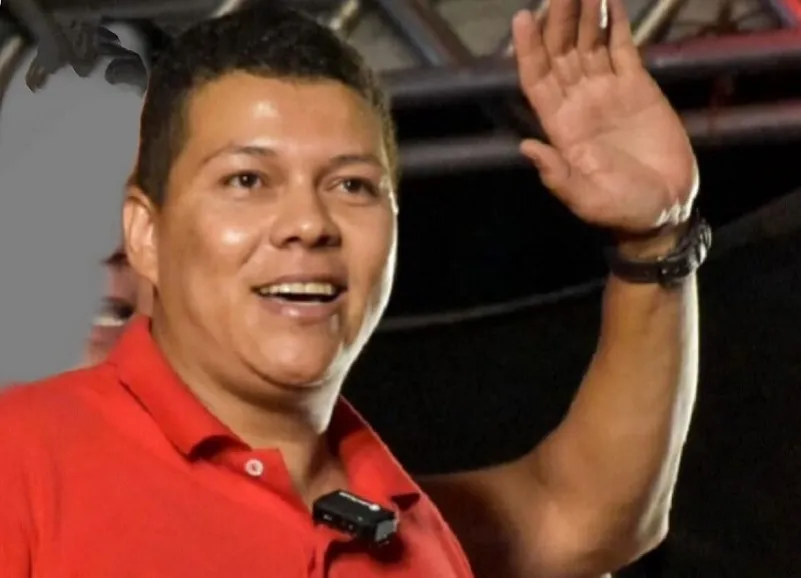 TCM-BA determinou a notificação imediata do prefeito Vitor Ferreira De Santana, conhecido como "Tom" (PT)