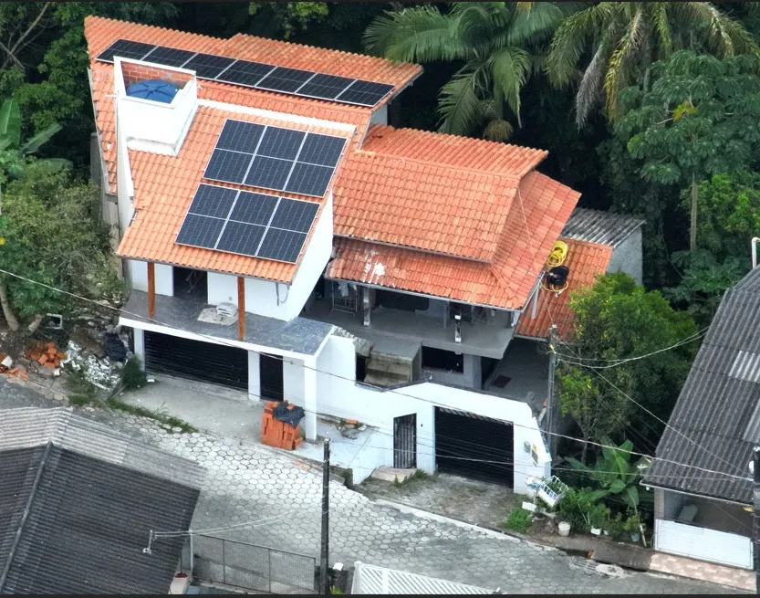 Foragido foi flagrado com documento falso