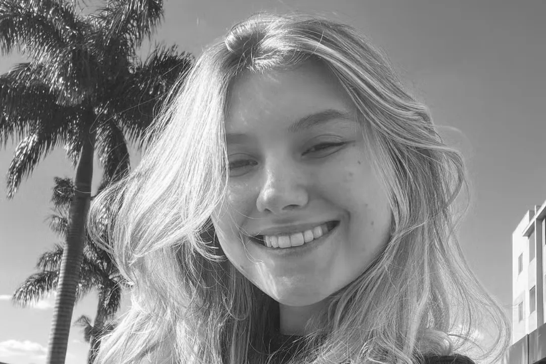 Isabela Veloso morreu aos 19 anos após batalha contra um câncer