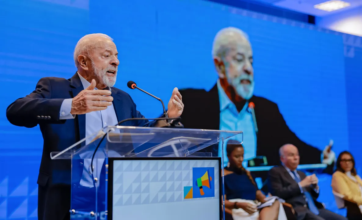 Governo Lula convoca reunião para discutir sobre Venezuela