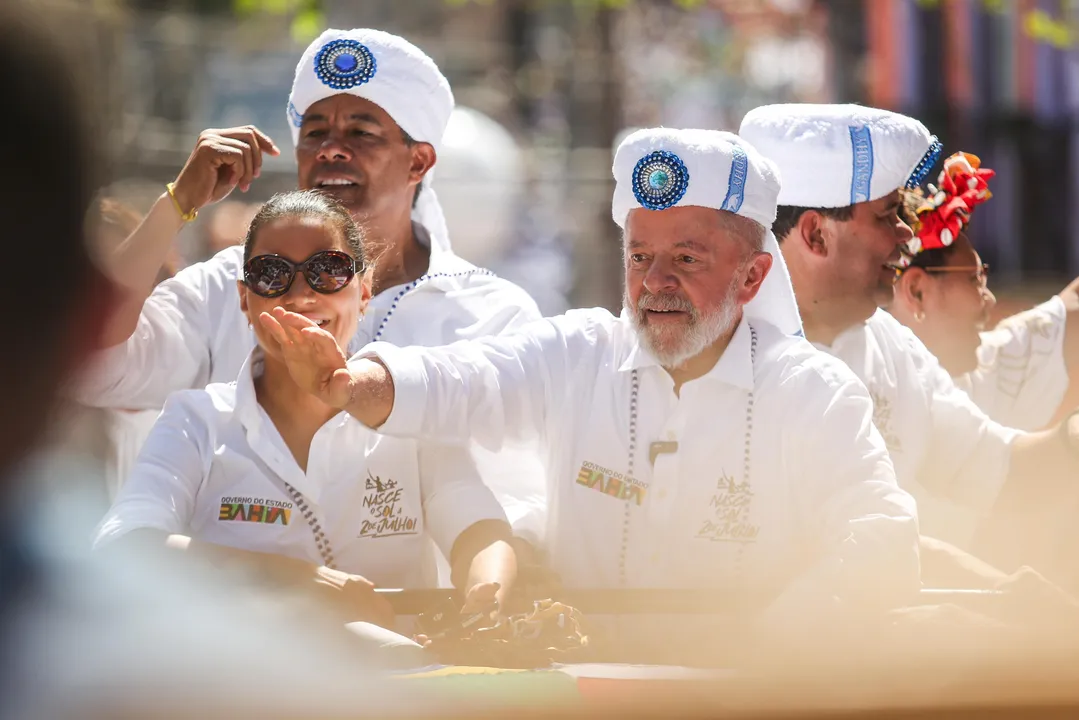 Lula no desfile cívico do Dois de Julho - 2 de julho