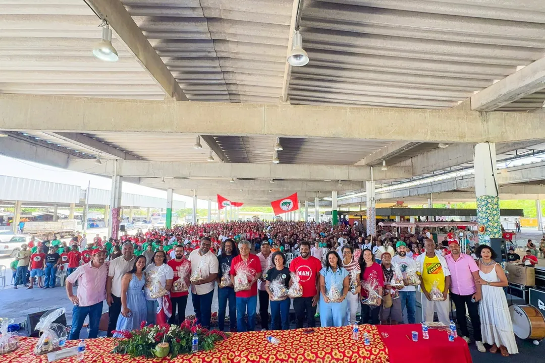 O encontro reúne representantes das dez regiões - dos 27 territórios baianos