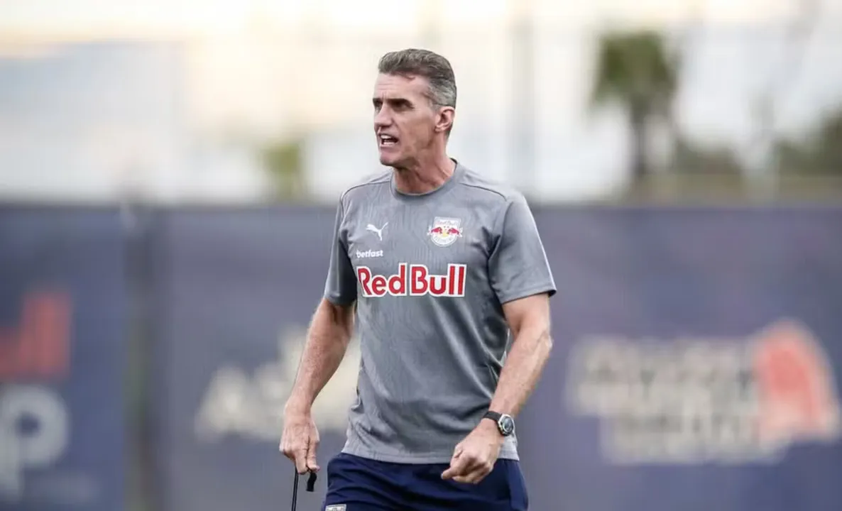 Vagner Mancini em treinameno pelo Bragantino