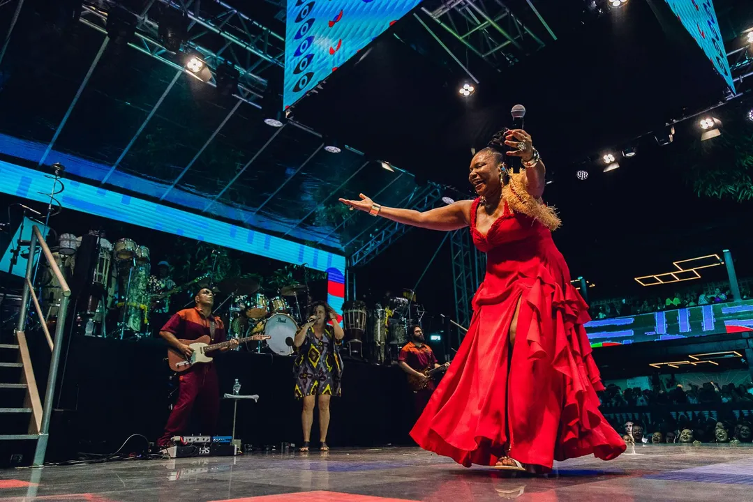 Imagem ilustrativa da imagem Margareth Menezes celebra 25 anos de álbum com show em Salvador