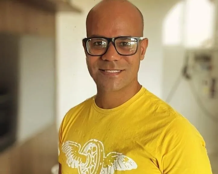 José Eduardo Santos e Santos, 45 anos