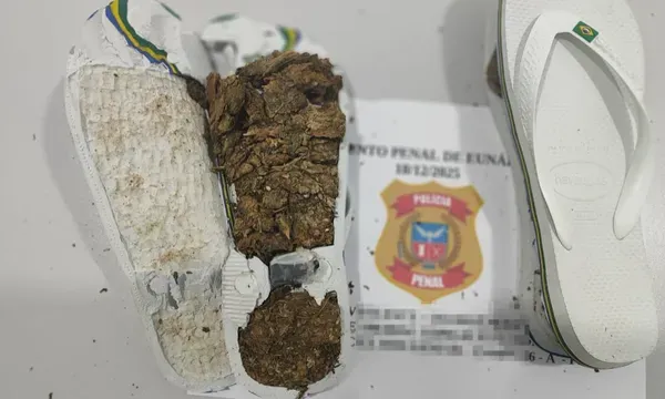 Material foi encontrado no solado da sandália