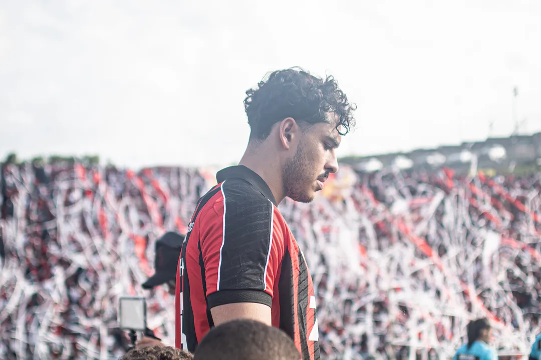 Lucas Halter deixa o Vitória após temporada de destaque