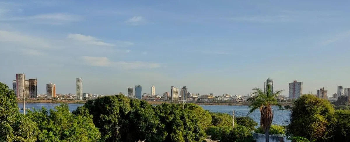 Vista do Rio São Francisco, entre Juazeiro e Petrolina, divisa dos Estados Bahia e Pernambuco