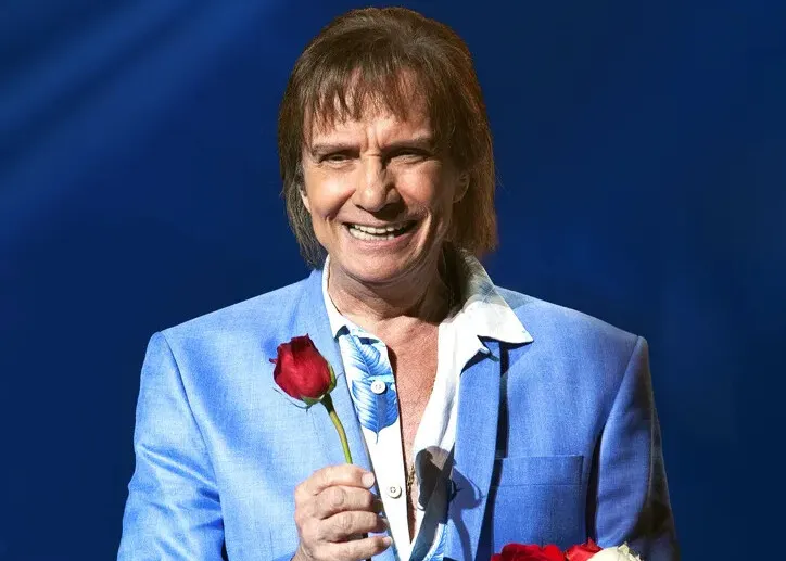 Roberto Carlos fará seu próximo show "Eu ofereço flores" em Salvador