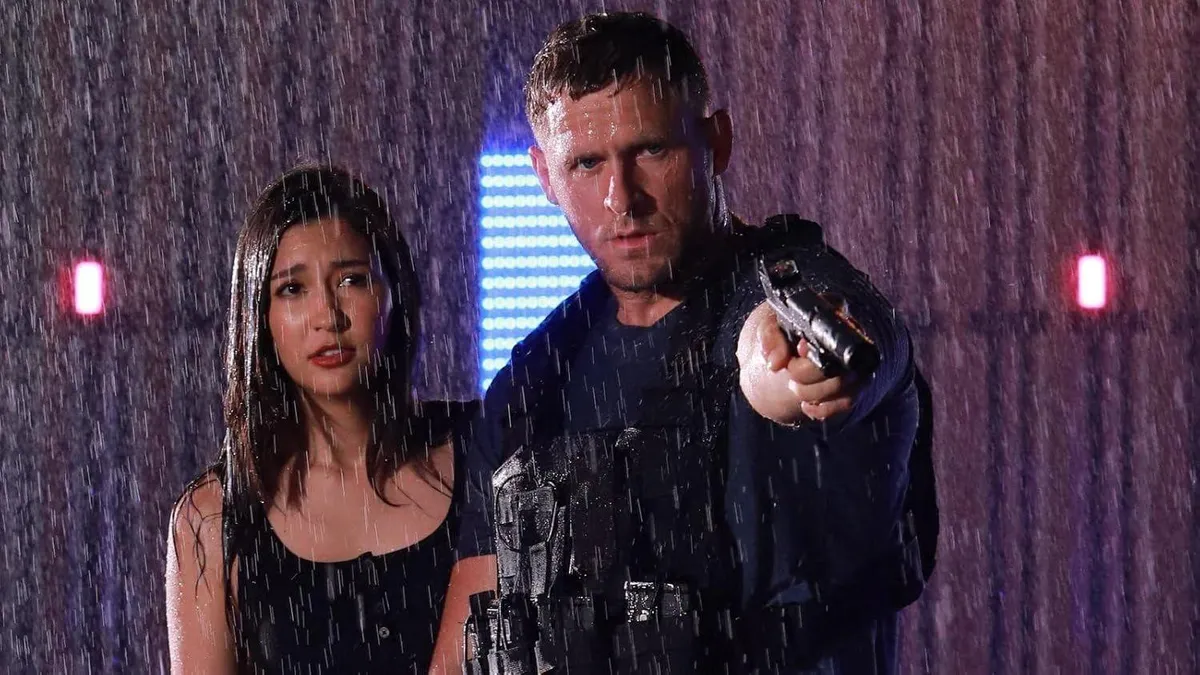 O filme da Netflix chamou atenção justamente por entregar ação ininterrupta em um formato curto