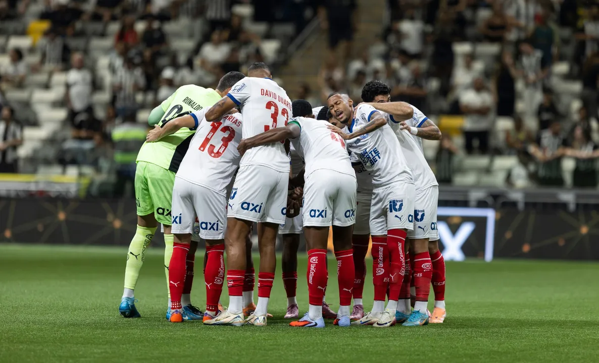 Imagem ilustrativa da imagem Oficial! Bahia anuncia transferência de zagueiro para clube da Série A