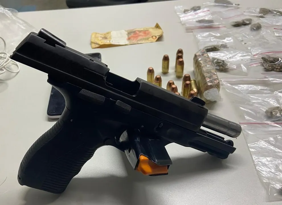 Armas, drogas e dinheiro