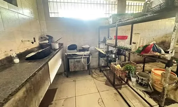 A responsável pelo órgão explicou ainda que a pastelaria não poderá reabrir enquanto não cumprir todas as exigências