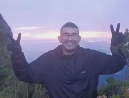 Roberto Farias Tomaz, de 19 anos