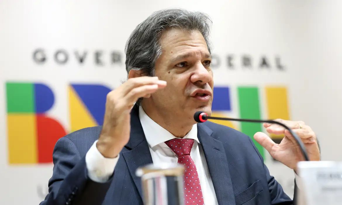 Haddad vai deixar Fazenda para se dedicar a campanha.