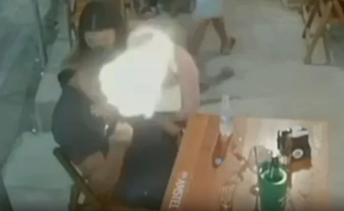 Imagem ilustrativa da imagem Policial embriagado é preso após disparar arma em bar