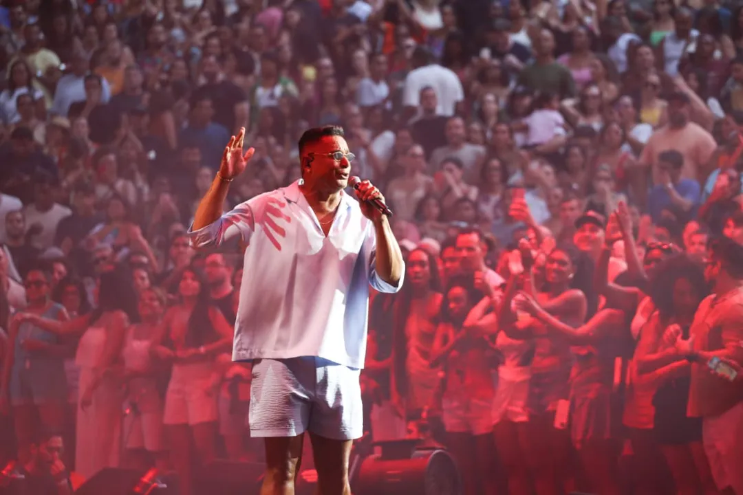 O artista fez um ensaio antes do evento oficial