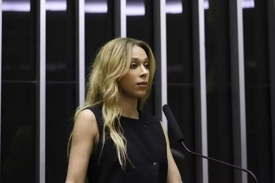 Imagem ilustrativa da imagem Publicações contra Lula colocam bolsonaristas na mira da PGR