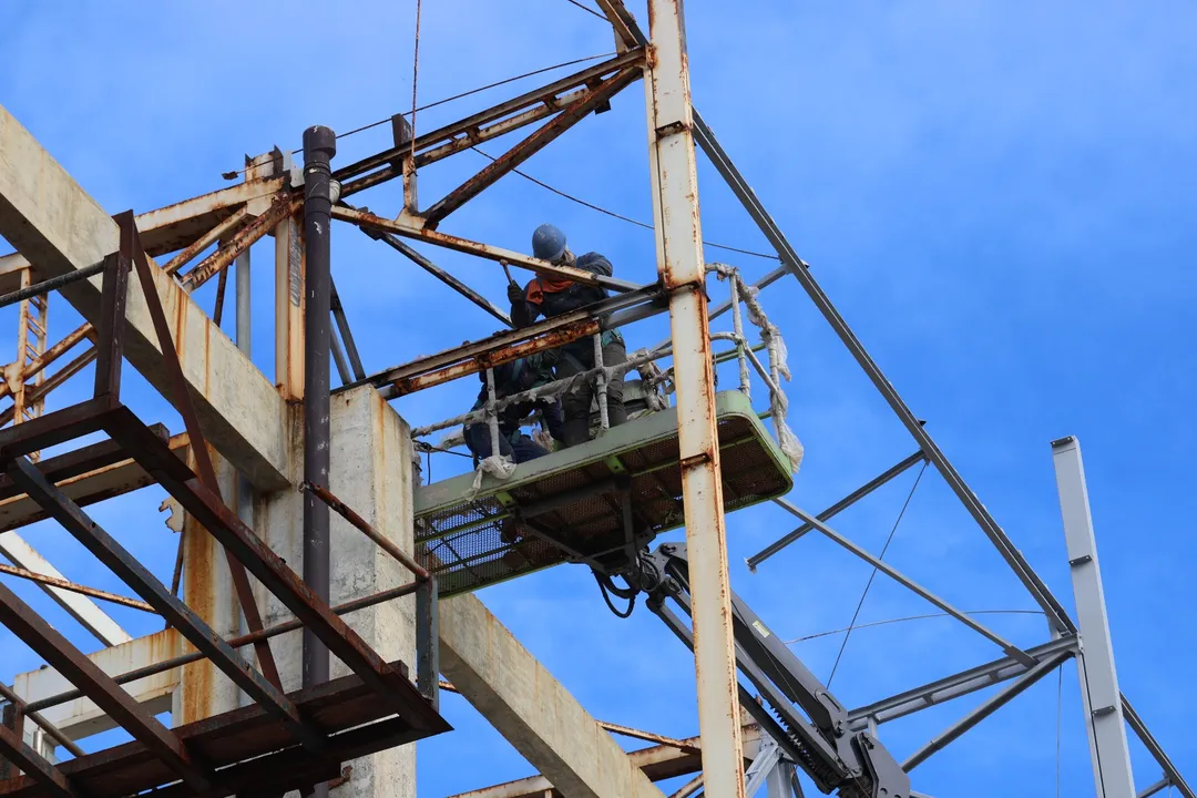 Reforma em andamento na Arena de Esportes da Bahia