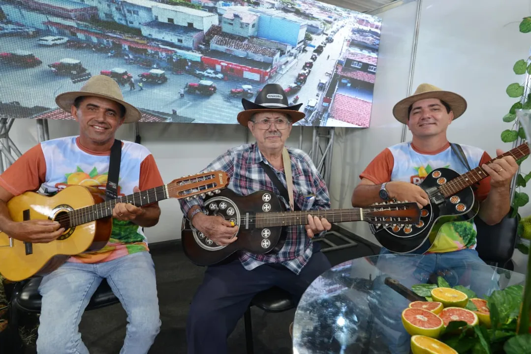 Ceará, Bem-Te-Vi e Sabiá vieram de Rio Real e encantam o público