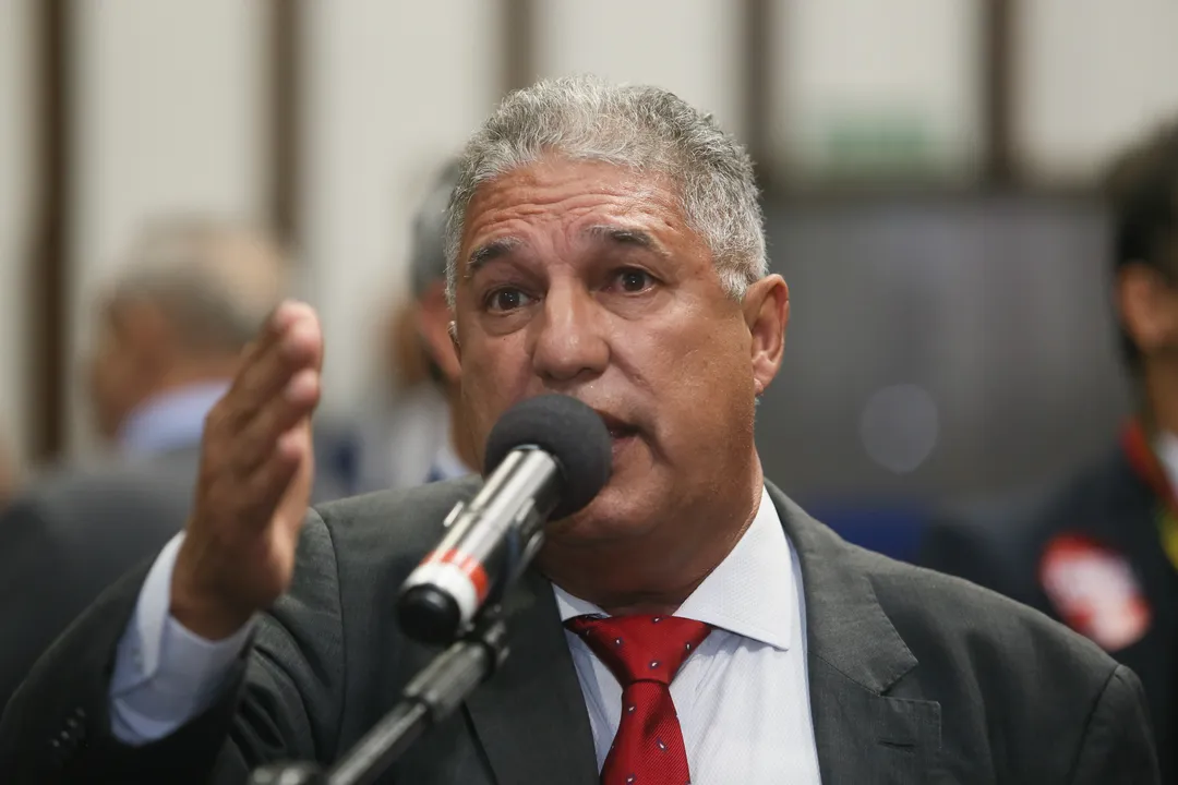 Rosemberg, líder do governo na Alba