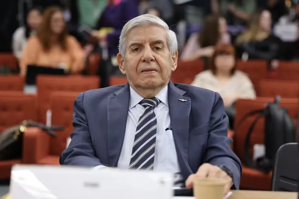 Augusto Heleno alega ter a Alzheimer vascular desde 2018,