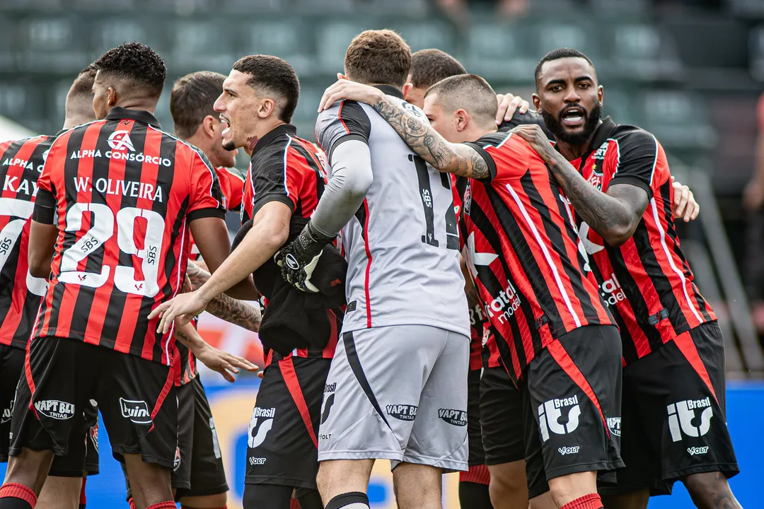 Fábio Mota esclarece mudanças no elenco