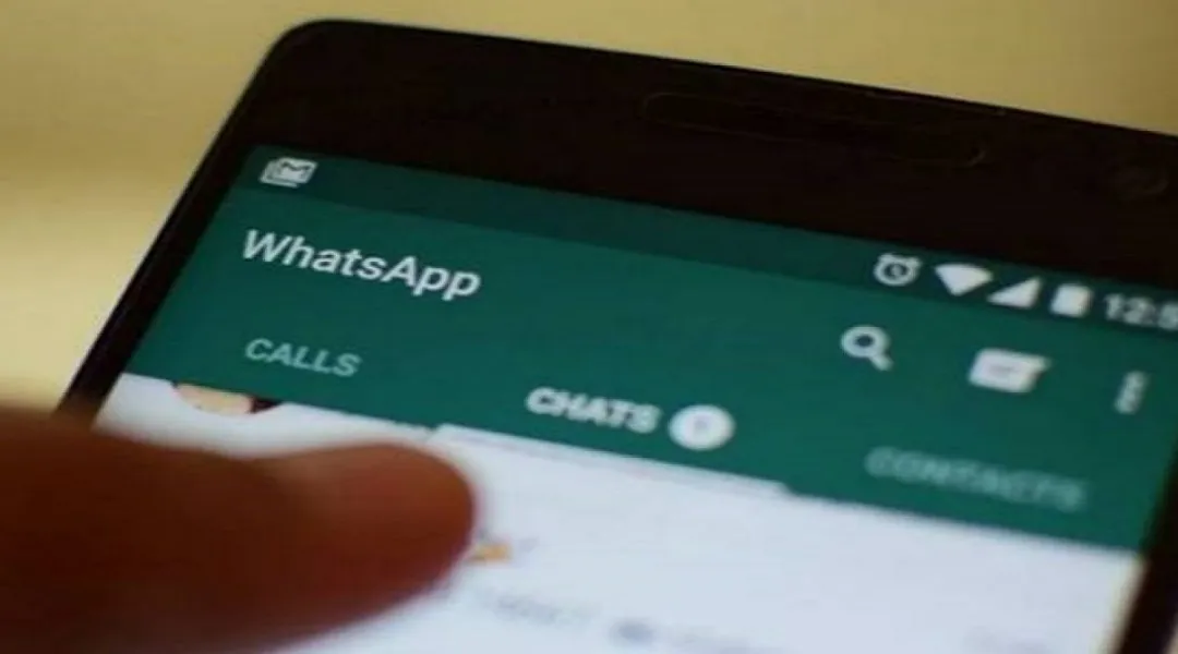 Os criminosos acionam vítimas através de aplicativos de mensagens