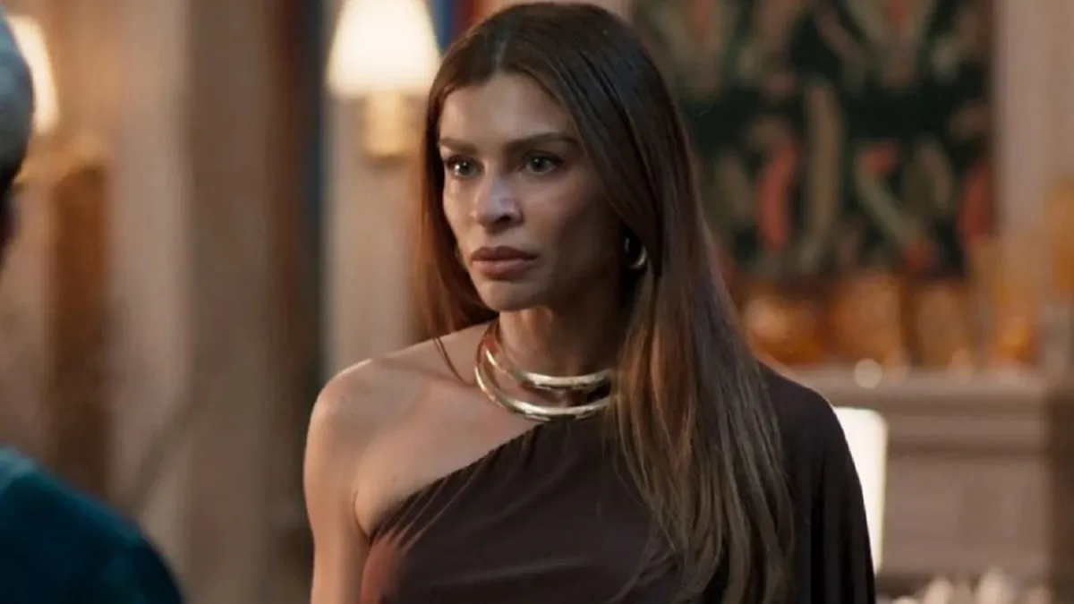 Arminda é interpretada por Grazi Massafera