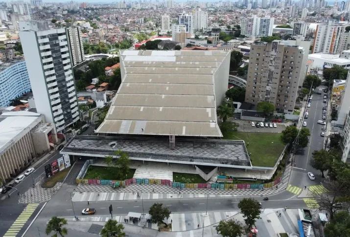 Acidente aconteceu por volta das 15h30
