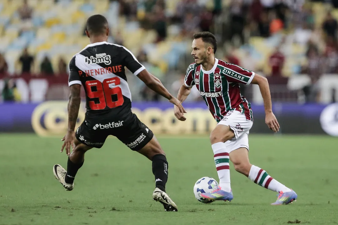 Confira as prováveis escalações de Vasco e Fluminense