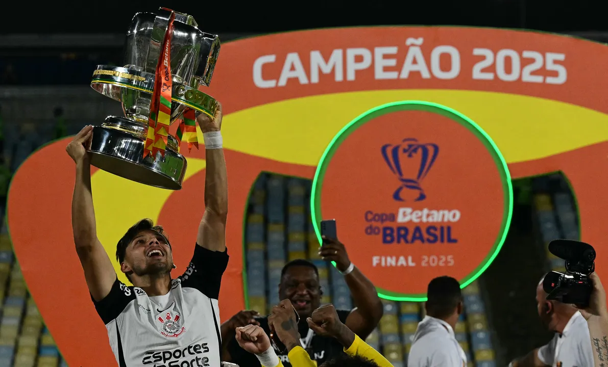 Com Corinthians campeão, futebol brasileiro encerra temporada 2025