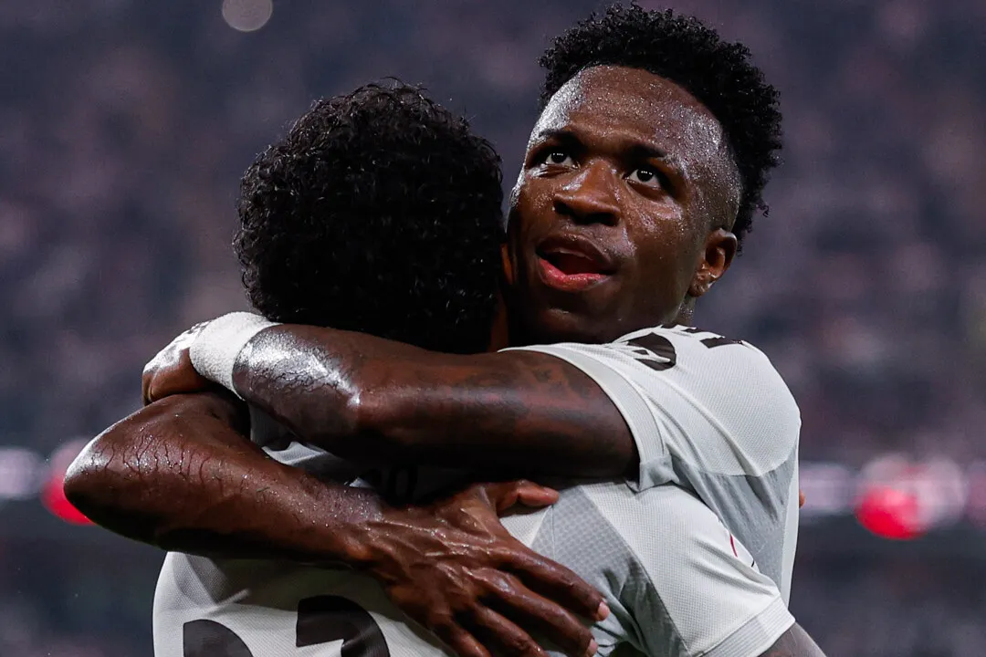 Vinicius Júnior comemorando gol