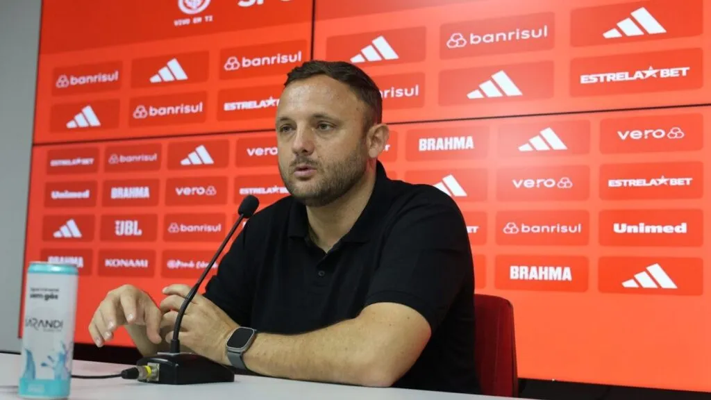 Imagem ilustrativa da imagem Vitória encaminha acerto com novo executivo de futebol, diz setorista