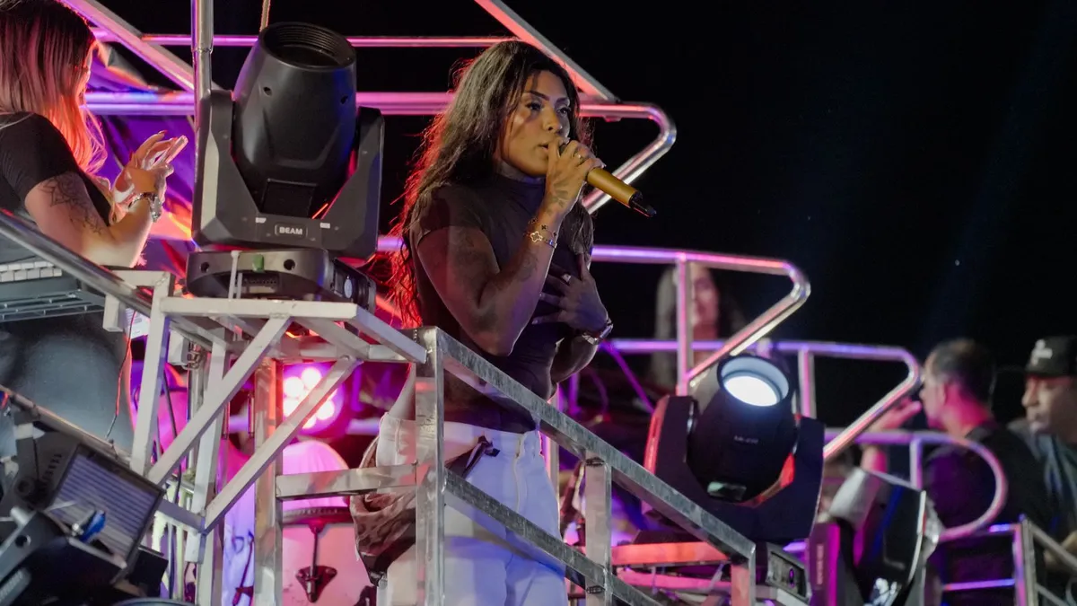 Cantora A Dama lançou sua aposta para o Carnaval 2026