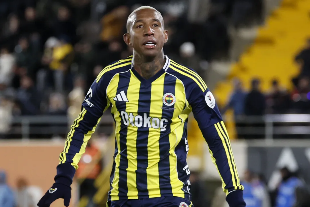 Gigantes brasileiros monitoram Talisca na Turquia