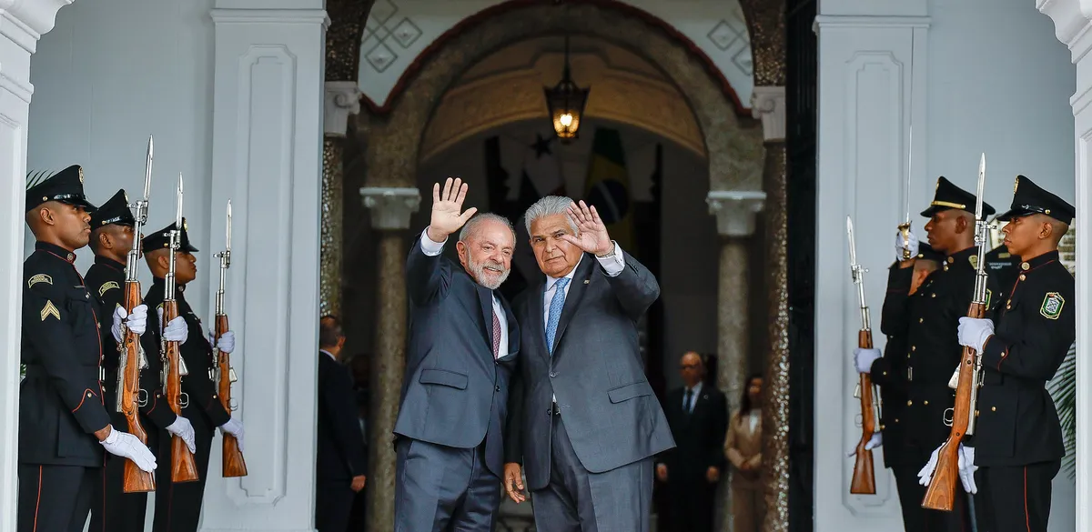 Lula, durante reunião com o presidente do Panamá, José Raúl Mulino, no Palácio Presidencial na Cidade do Panamá.