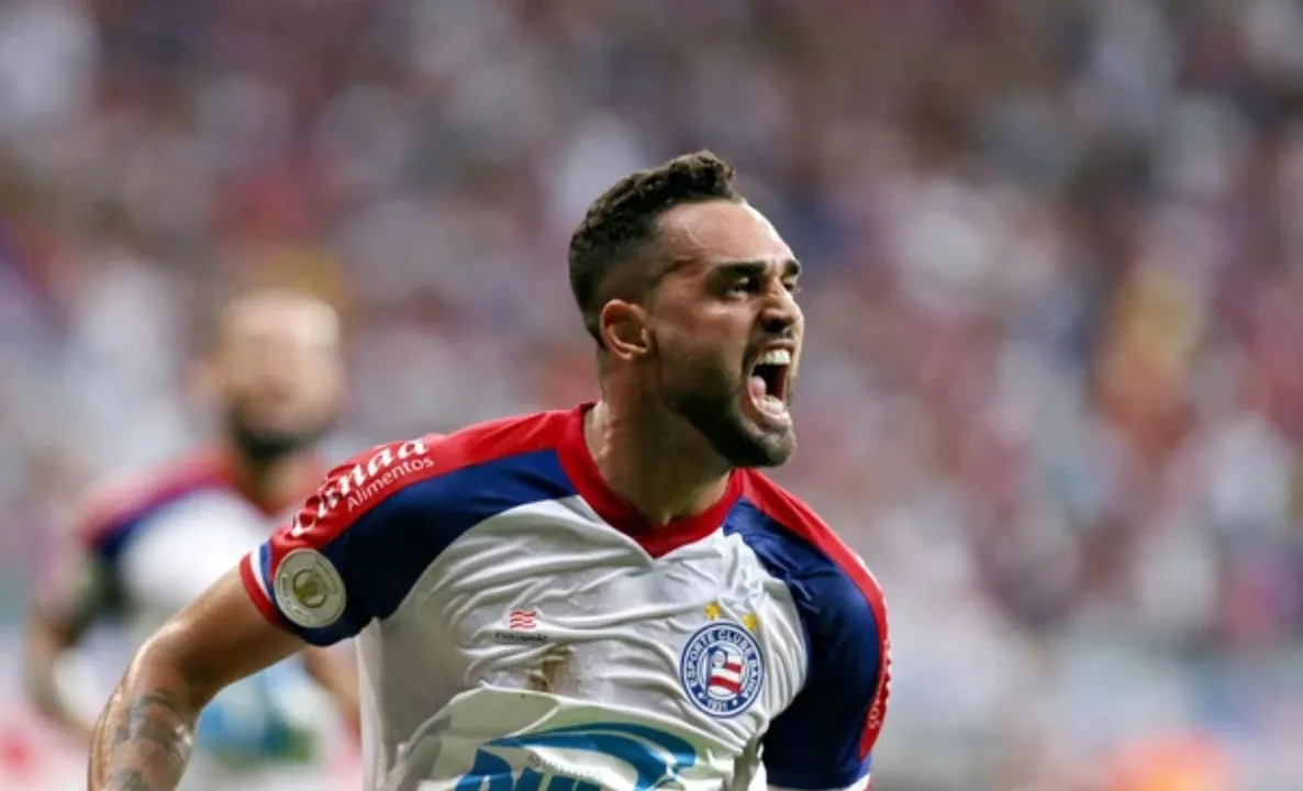 Gilberto em campo pelo Bahia