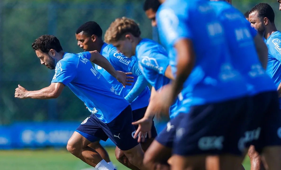 Imagem ilustrativa da imagem Novidade! Atacante treina normalmente e é relacionado para Bahia x Flu