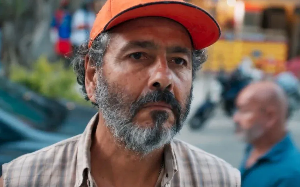 Ator de Três Graças surpreende com fazenda e vida no campo