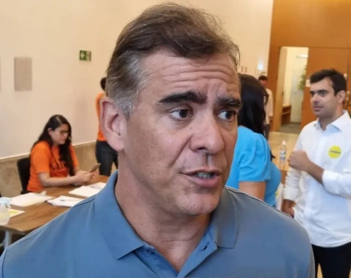 Leur Lomanto Júnior deve substituir Paulo Azi na CCJ da Câmara.