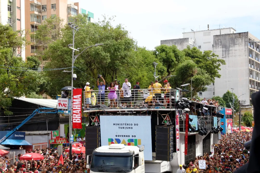 Imagem ilustrativa da imagem Bahia espera 3,7 milhões de turistas e R$ 8 bilhões no Carnaval