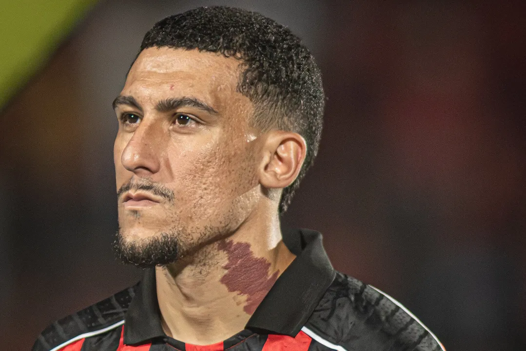 Mesmo com boa atuação em Salvador, o Vitória foi superado pelo Flamengo por 2 a 1